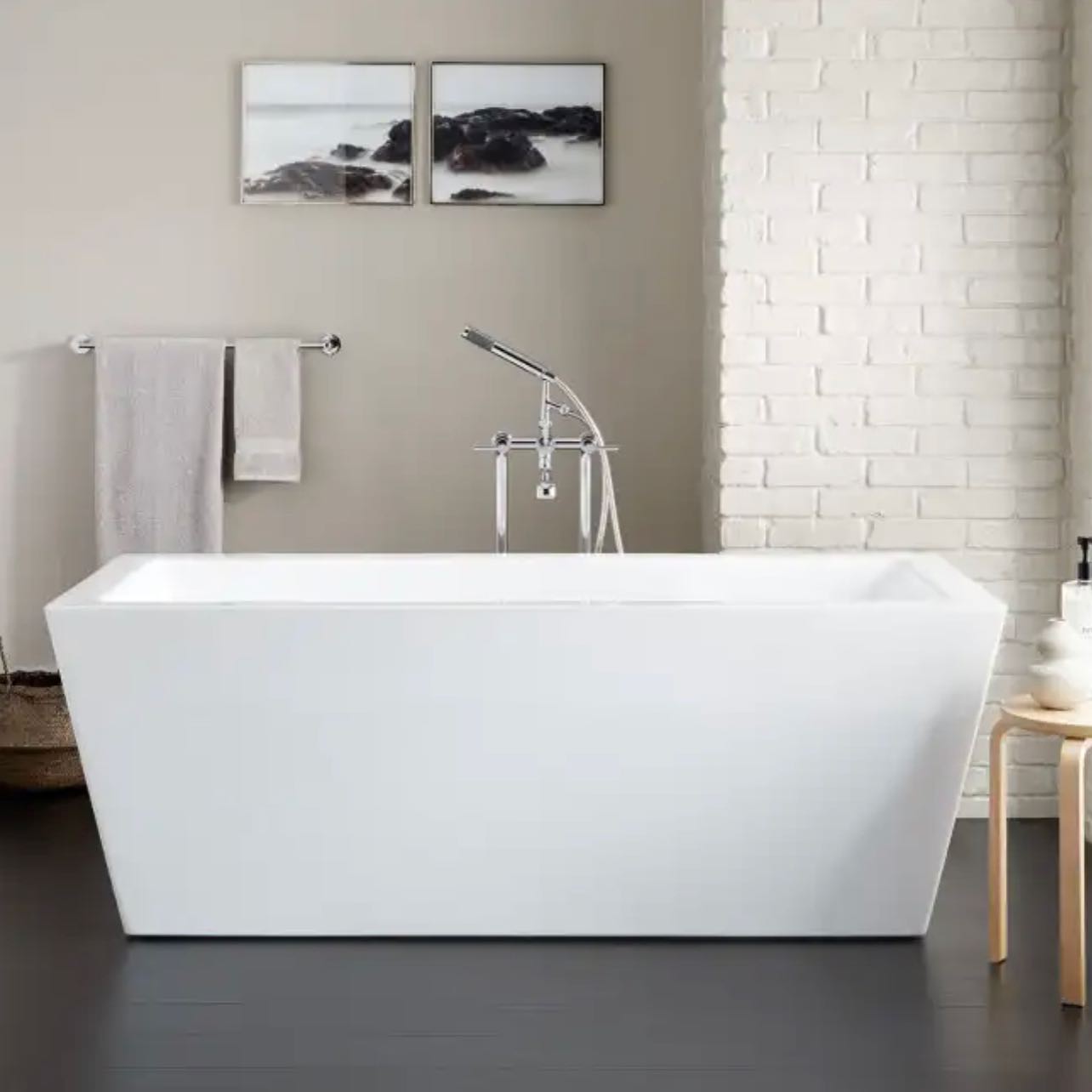 71" Eaton Acrylic Freestanding Tub