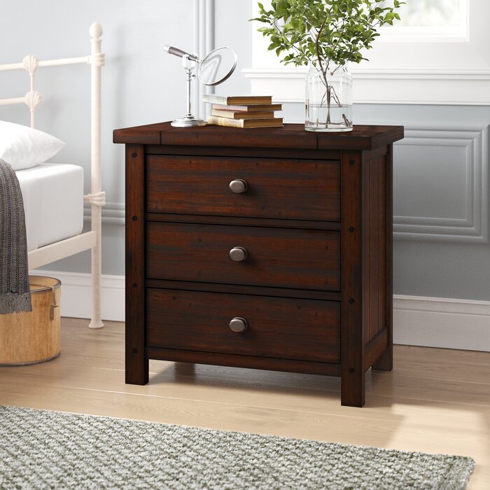 Bantice 3 - Drawer Bachelor's Chest in Brown